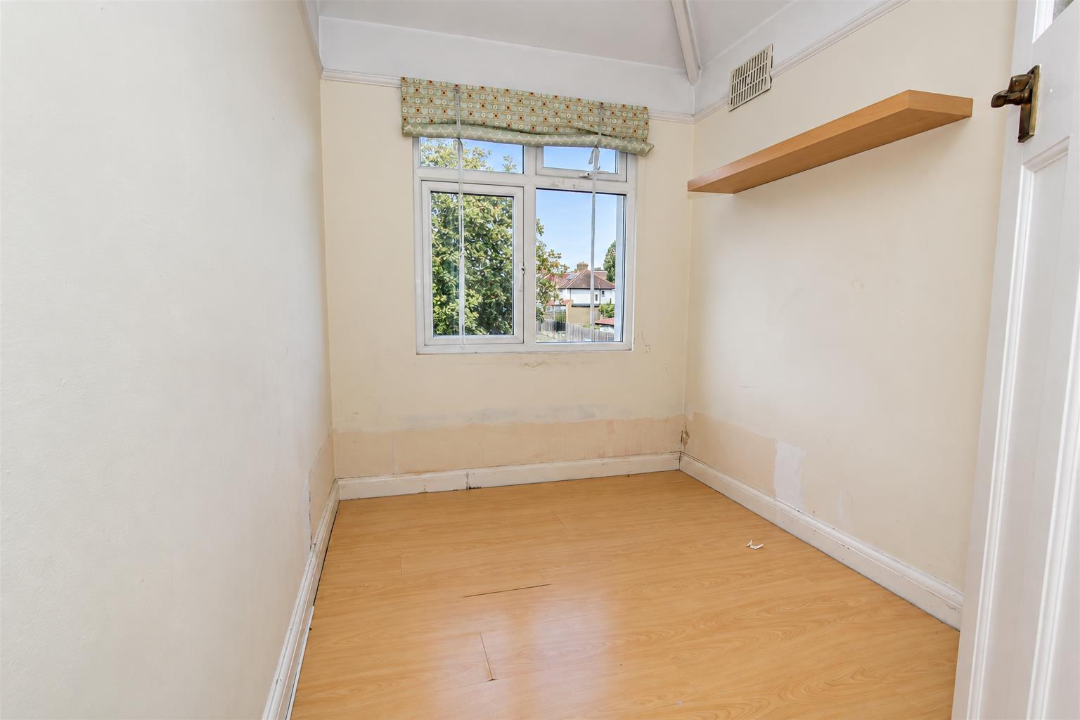 Redford Avenue, Wallington